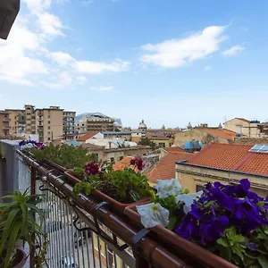Alojamento de Acomodação e Pequeno-almoço Stella Maris, Palermo